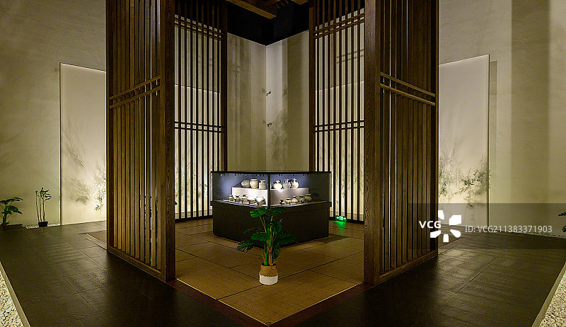 南京六朝博物馆位于原六朝建康城遗址，左邻右里分别是总统府和梅园新村纪念馆图片素材