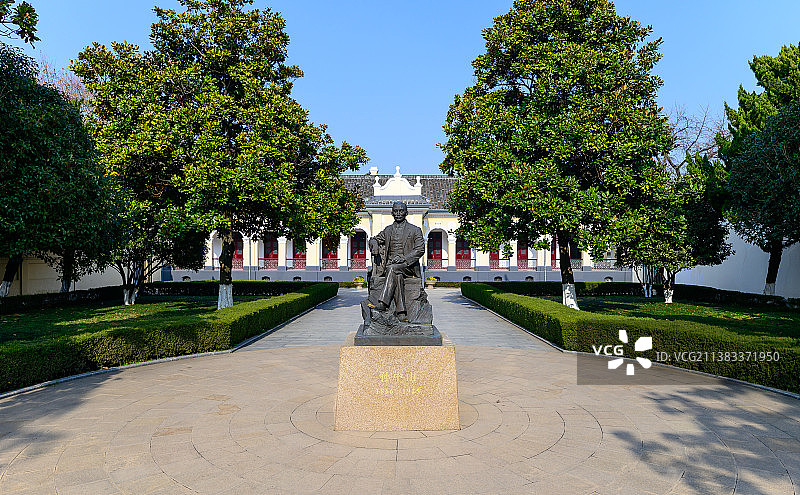 南京六朝博物馆位于原六朝建康城遗址，左邻右里分别是总统府和梅园新村纪念馆图片素材