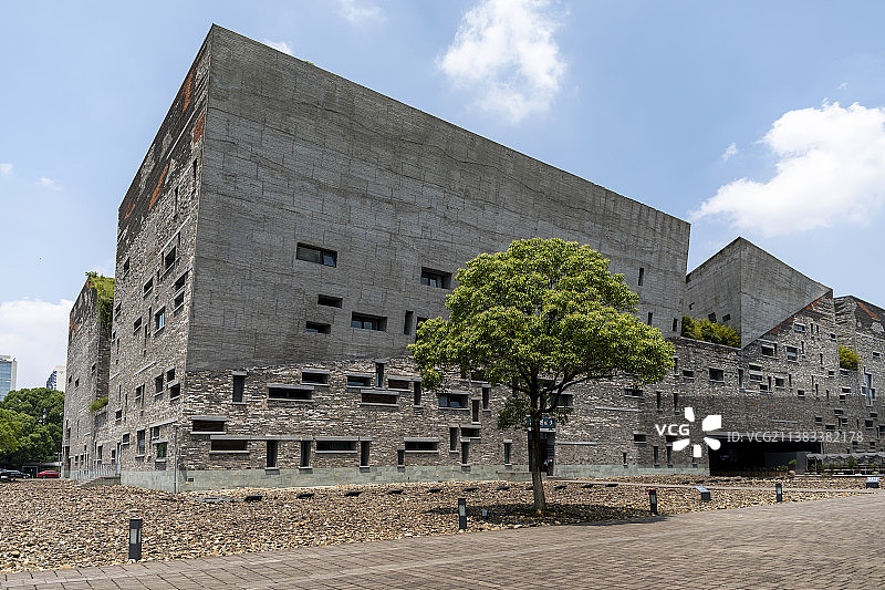 蓝天下的宁波博物馆图片素材