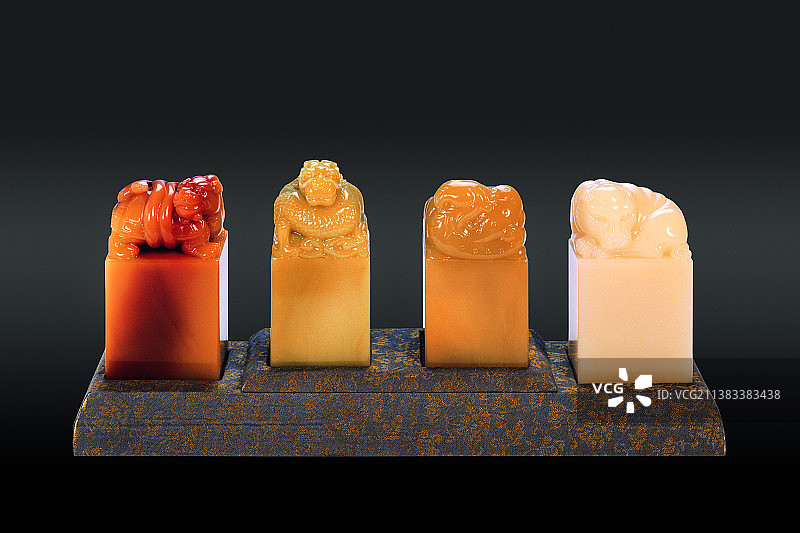 钮饰四灵兽图片素材