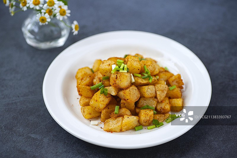 自己动手做美食-孜然土豆图片素材