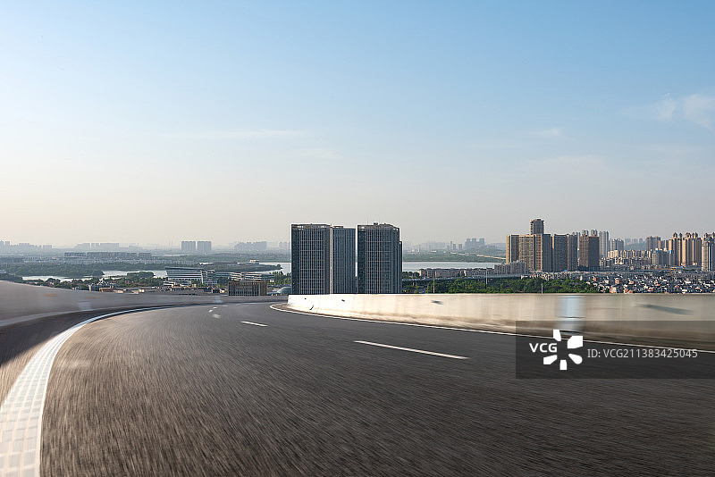 武汉市经济技术开发区城市高架道路图片素材