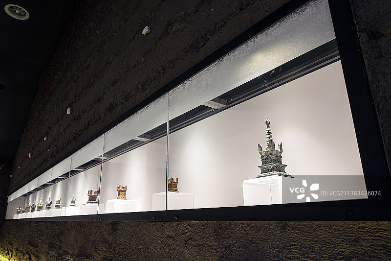 南京大报恩寺遗址公园鎏金七宝阿育王塔展厅图片素材