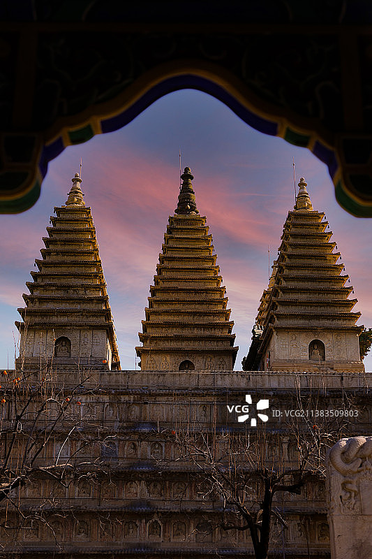 夕阳下的五塔寺图片素材