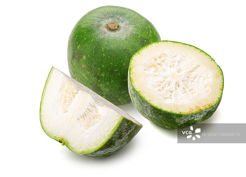 白色背景上切开的食材：冬瓜图片素材