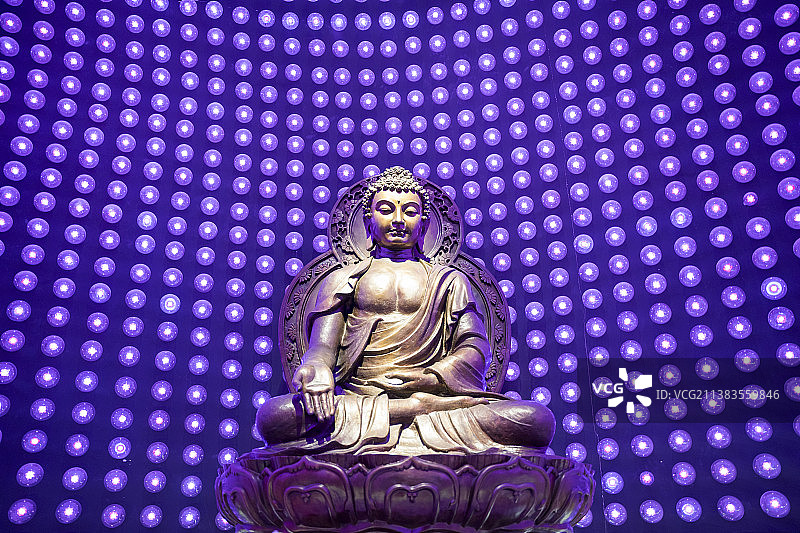 南京大报恩寺遗址公园佛像与灯光背景图片素材