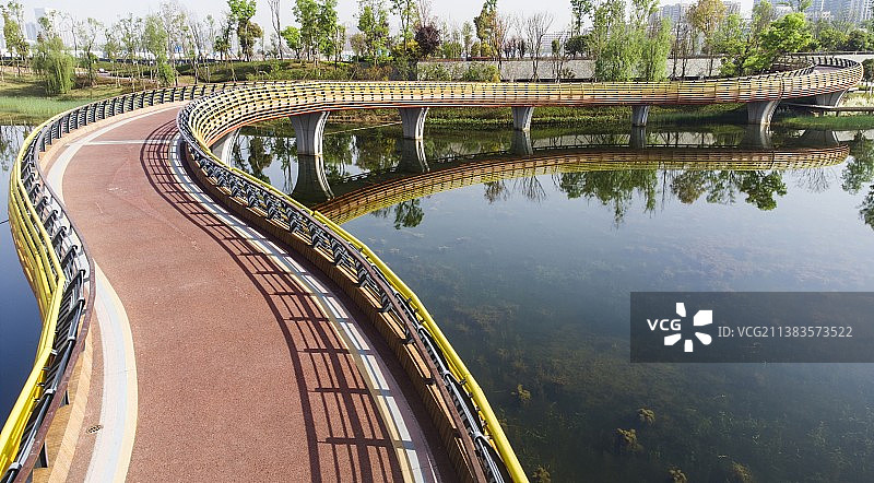 航拍成都天府新区的公园和绿道图片素材