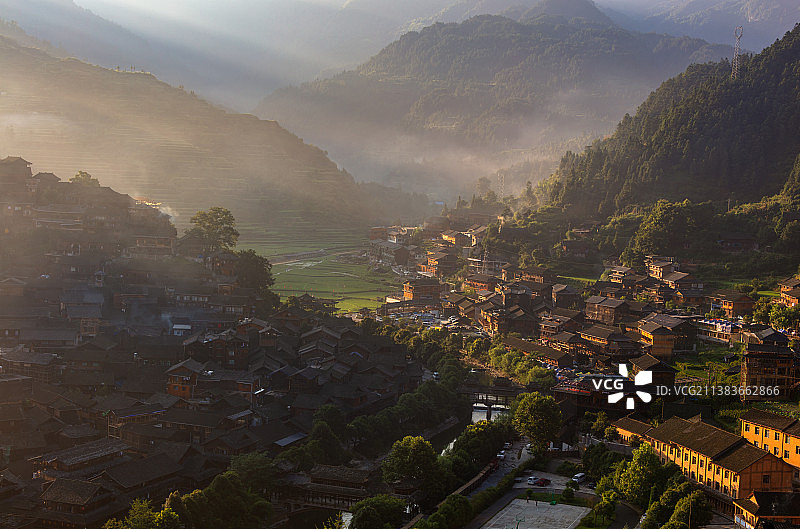 贵阳千户苗寨夏季早晨的景色图片素材