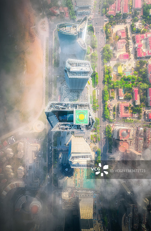 青岛海天中心平流雾图片素材