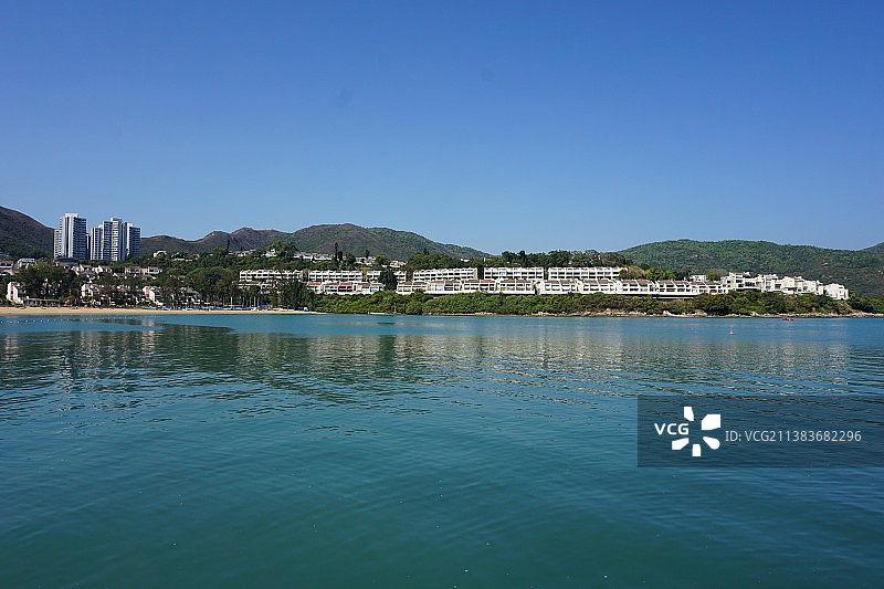 香港新界大屿山东北海岸愉景湾 沙滩海岸, 阳光海景房, 快艇帆船图片素材