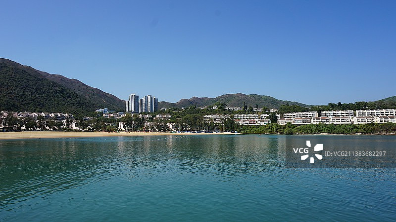 香港新界大屿山东北海岸愉景湾 沙滩海岸, 阳光海景房, 快艇帆船图片素材