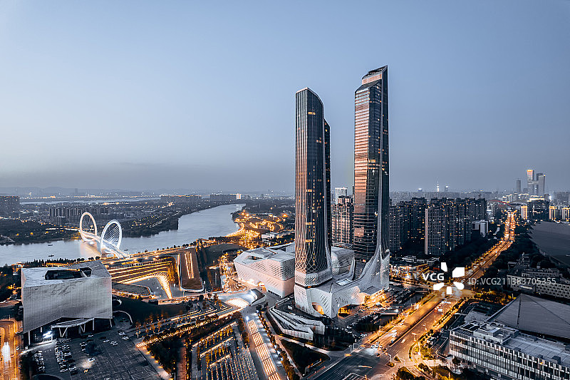 南京眼大桥城市天际线航拍夜景图片素材
