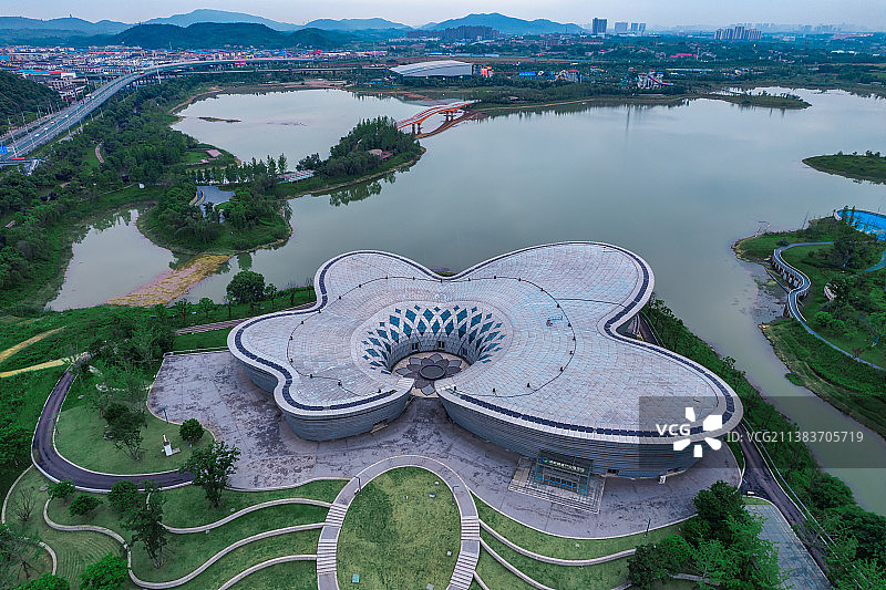 仰天湖公园，莲花建筑图片素材