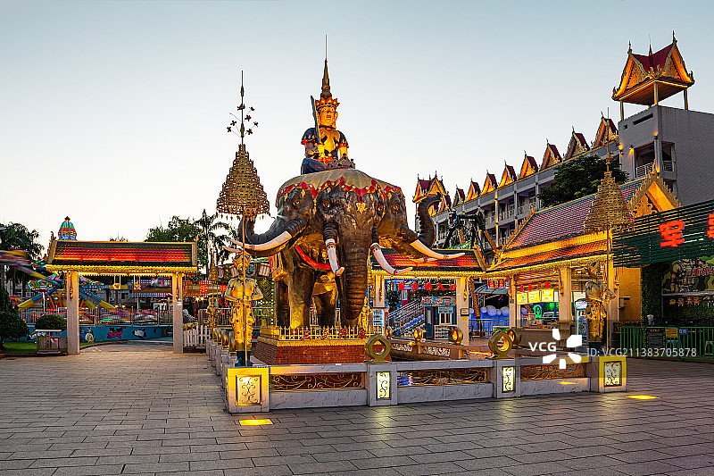 广州花都曼谷园三头神像图片素材
