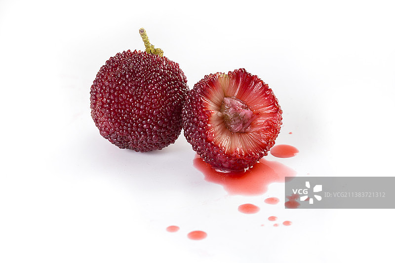 白色底拍摄杨梅水果图片素材