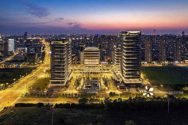 航拍江苏省常州金融商务广场夜景图片素材