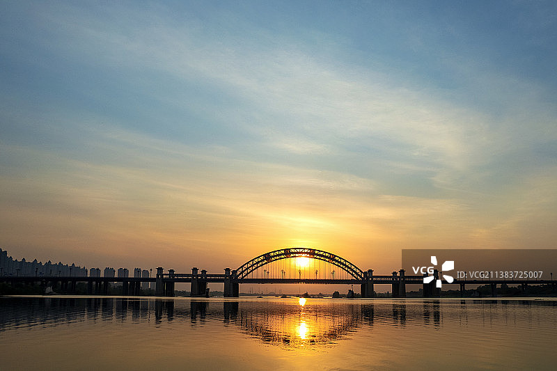 现代化高科技桥梁美景河南洛阳洛河上的李城大桥壁纸风光图片素材