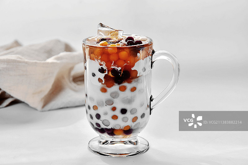 夏季冰镇奶茶冷饮果汁图片素材