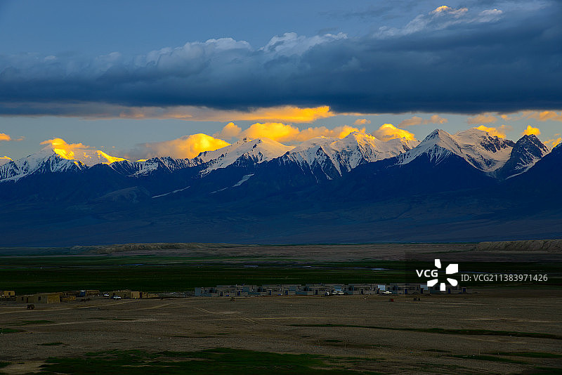 新疆木吉清晨风光图片素材