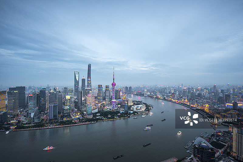 上海浦东陆家嘴黄浦江东方明珠金茂环球金融上海中心大厦外滩特写图片素材