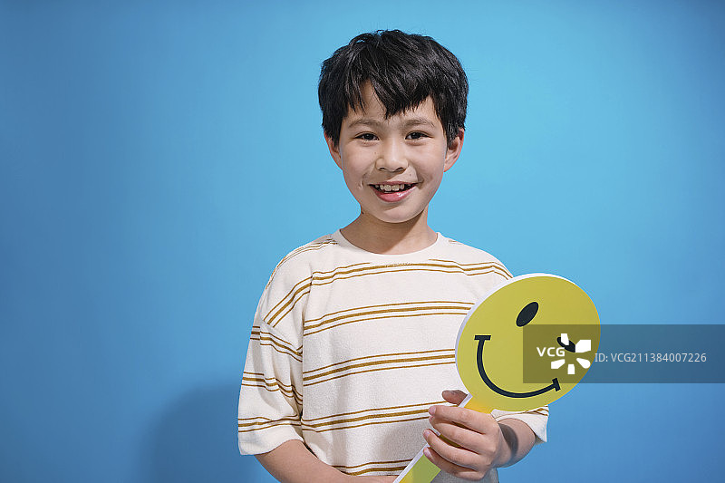 快乐的小男孩图片素材