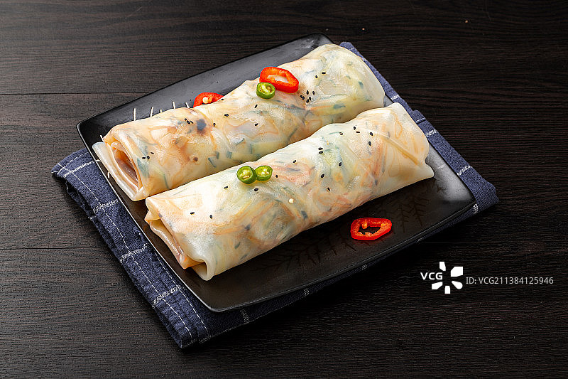 河南濮阳特产小吃：卷凉皮图片素材