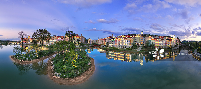 贵安华为数据中心亮丽迎接2022中国国际大数据产业博览会图片素材