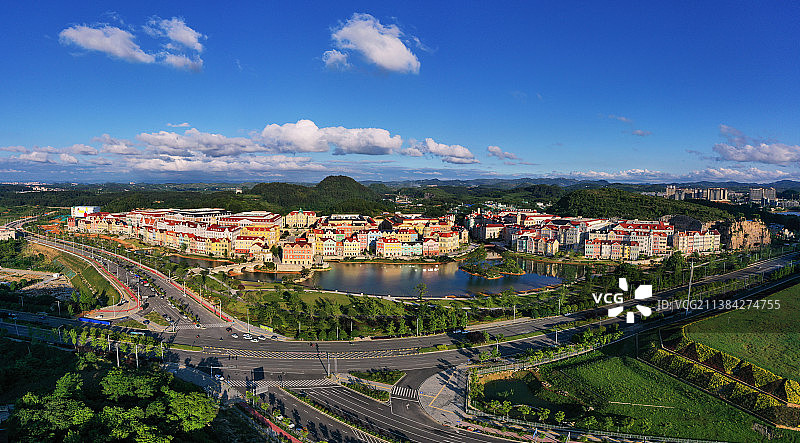 贵安华为数据中心亮丽迎接2022中国国际大数据产业博览会图片素材