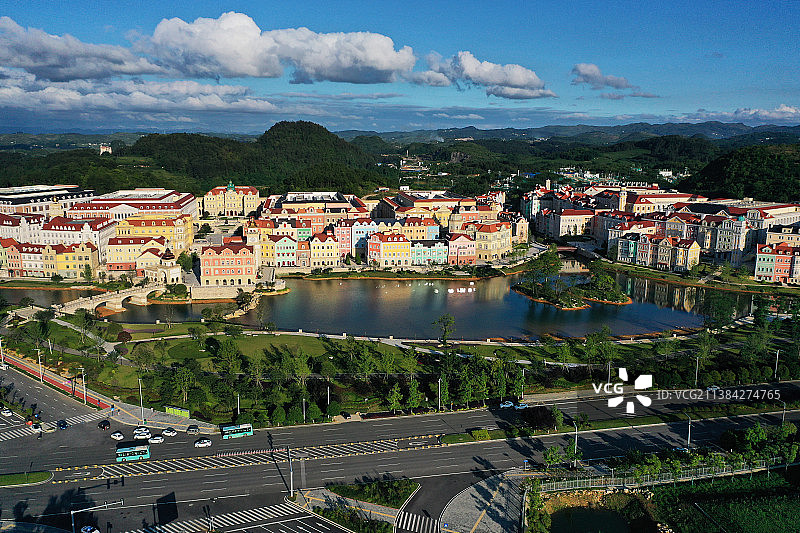 贵安华为数据中心亮丽迎接2022中国国际大数据产业博览会图片素材