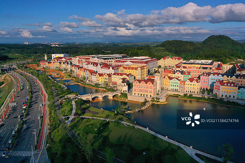 贵安华为数据中心亮丽迎接2022中国国际大数据产业博览会图片素材