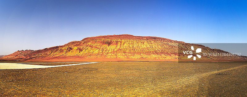 吐鲁番火焰山...图片素材