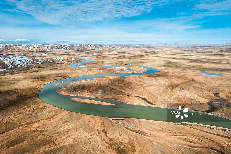 青海玛多县黄河湿地自然风光航拍图片素材