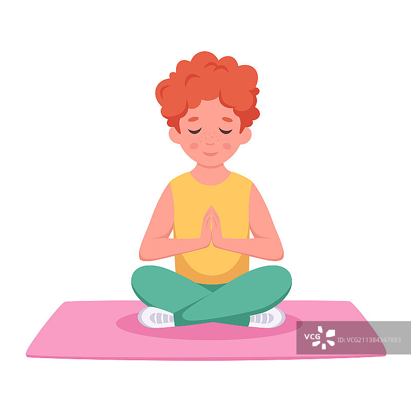 小男孩莲花坐冥想瑜伽图片素材