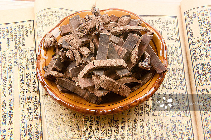 中草药植物中药加工传统中药材中药当归图片素材