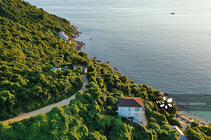 广东省深圳市大鹏新区南澳柚柑湾鹅公湾夕阳航拍图片素材