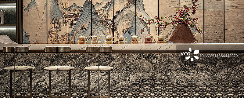 桌子上的茶壶图片素材