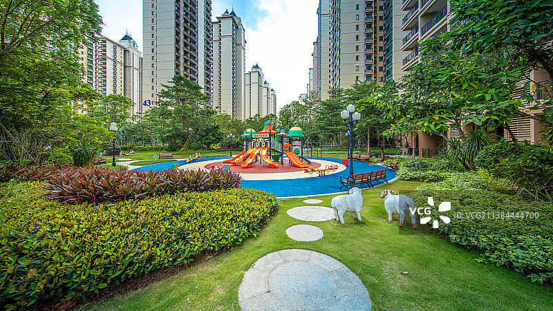 小区内儿童游乐园图片素材