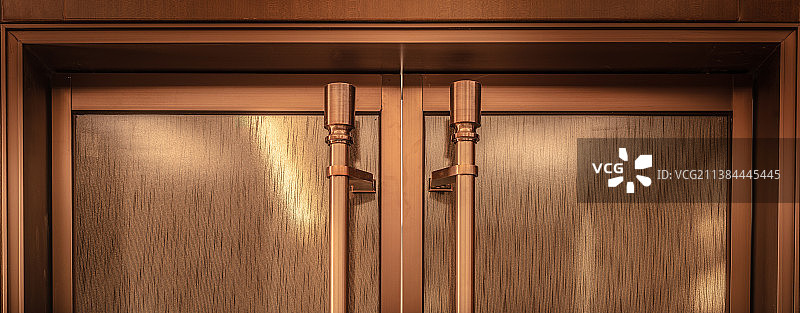 样板间室内大门门把手图片素材