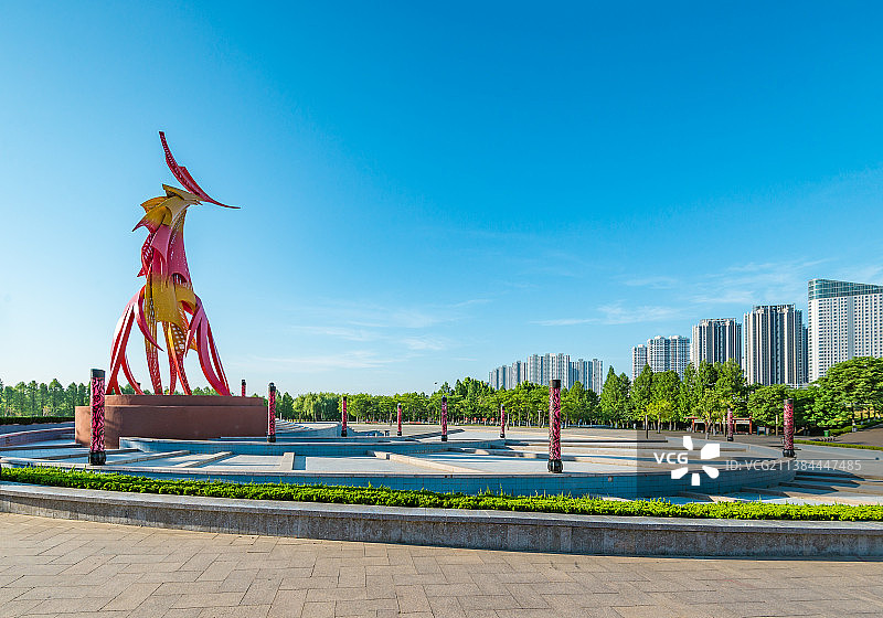 山东省临沂市城市风光，凤凰广场图片素材