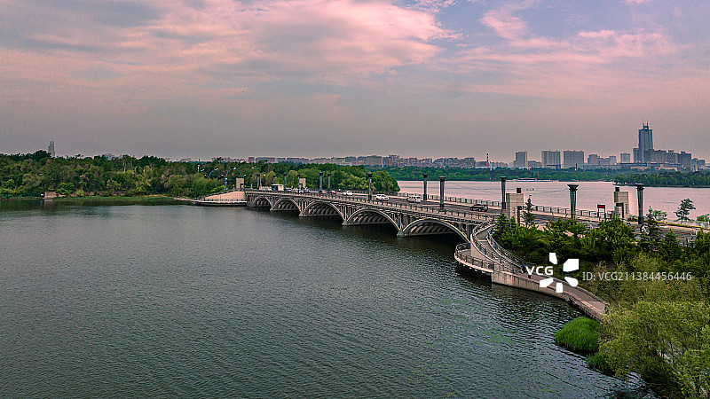 中国长春南湖大桥风景图片素材