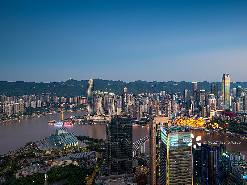 重庆市江北嘴中央商务区中央公园城市天际线航拍视角图片素材