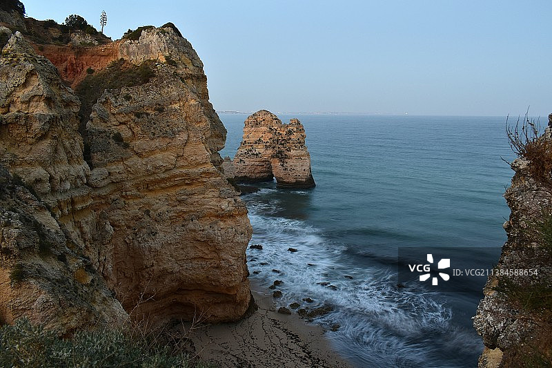 葡萄牙拉各斯海中岩石风光图片素材