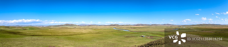 五月的草原图片素材