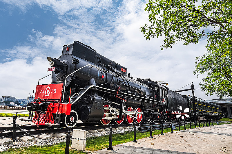 广东省广州铁路博物馆，中国铁路发展历程展览馆，户外展馆、机车，铁路，铁轨，火车头图片素材
