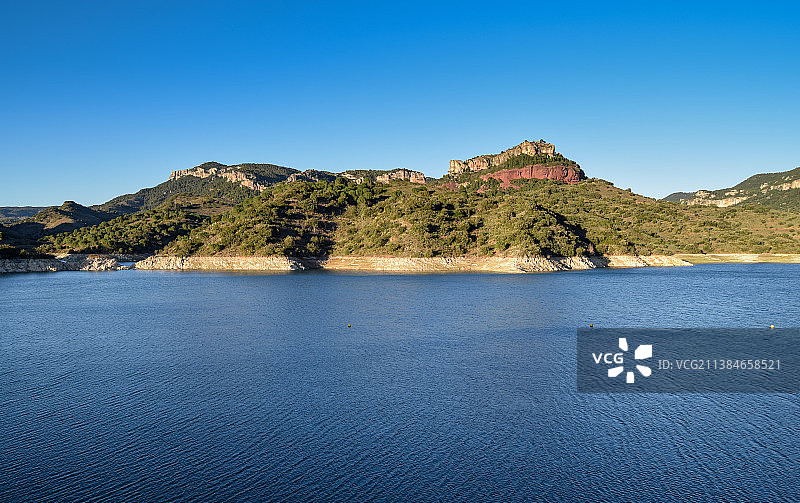 西班牙塔拉戈纳锡乌拉纳的海天山色图片素材