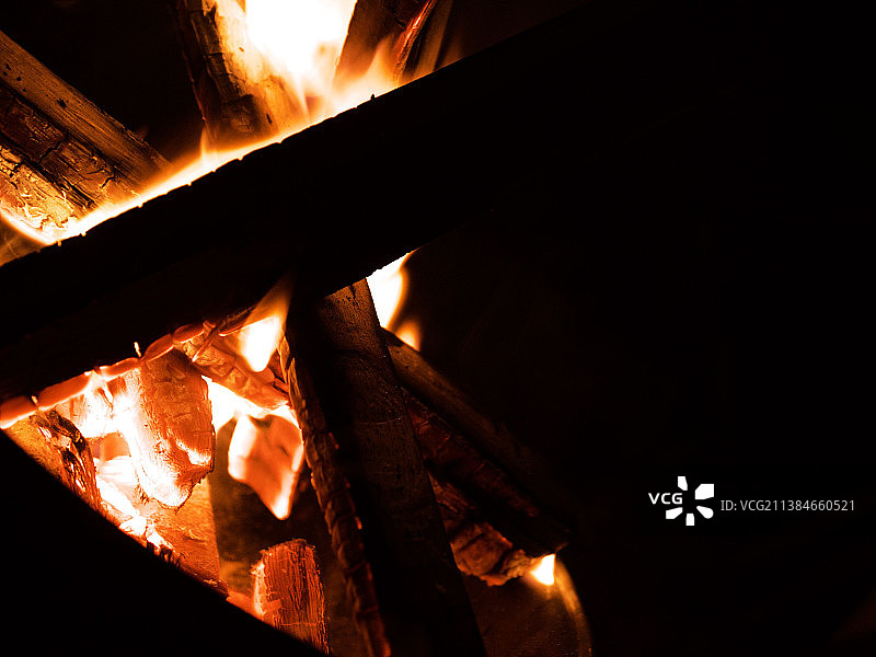 日本美浓市火坑特写图片素材