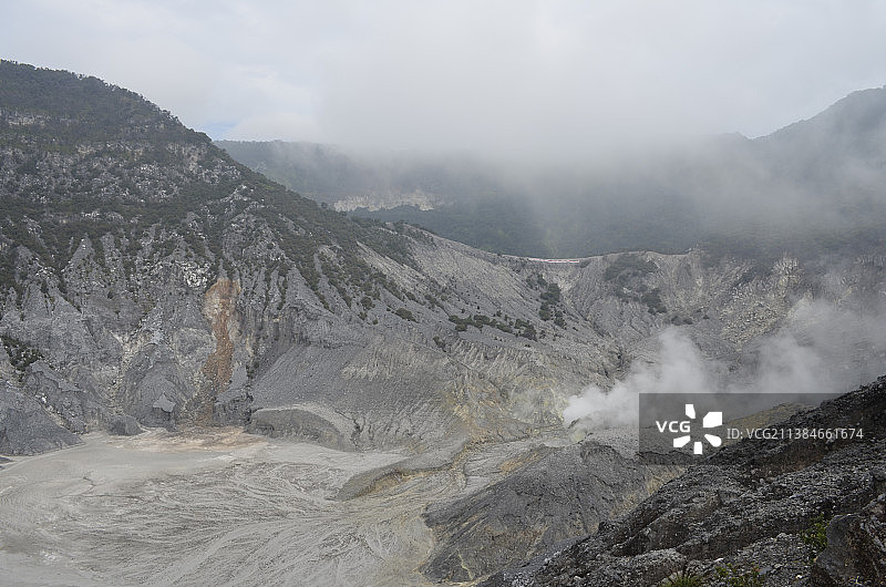 印度尼西亚西爪哇省万隆市的山脉壮丽景色图片素材