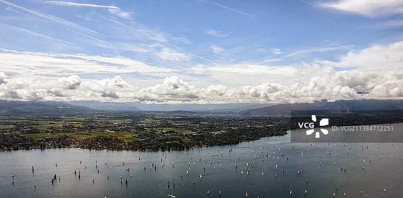 瑞士日内瓦湖高角度景观图片素材