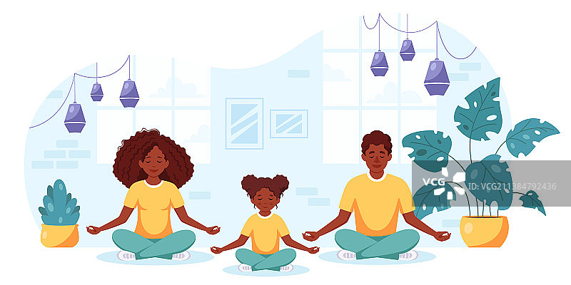 舒适室内做瑜伽的黑人家庭图片素材