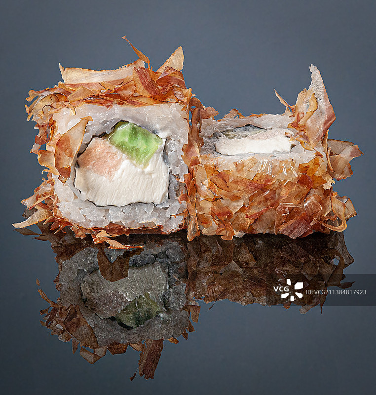 金枪鱼寿司卷图片素材